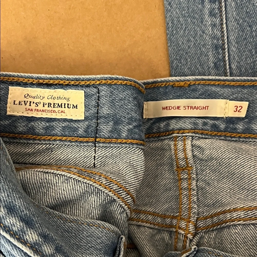 Levi's Straight Leg Blue Distressed Jeans - Picture 3 of 4